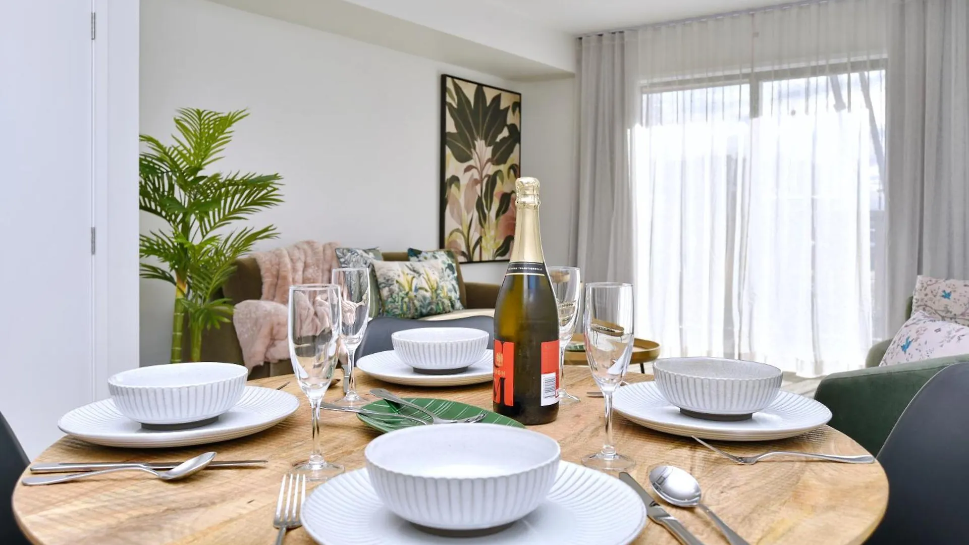 Hereford St Apartment - Christchurch Holiday Homes